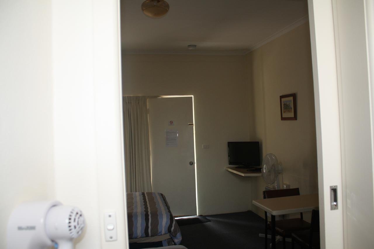 Omeo Motel Extérieur photo